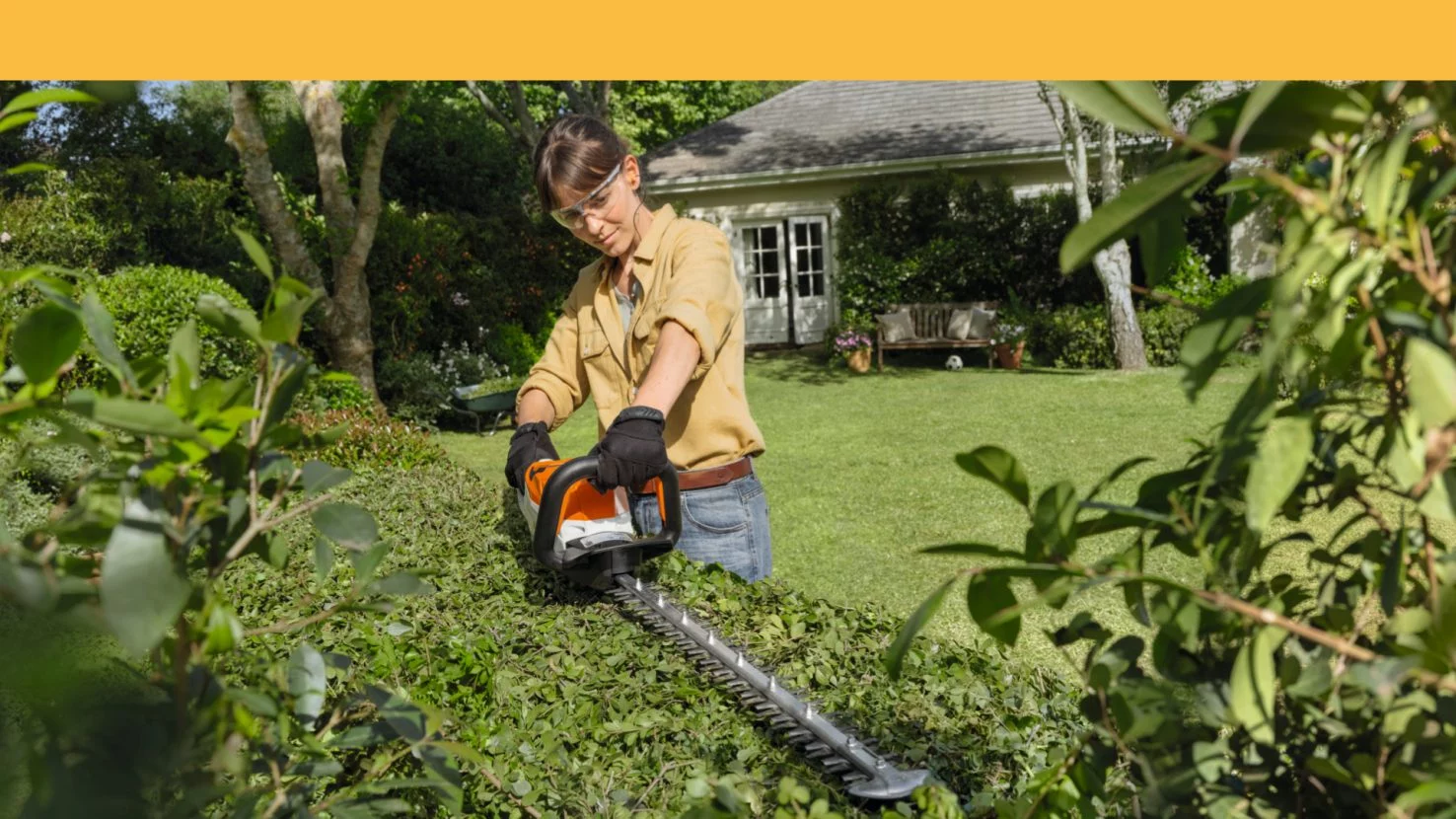 Anwendungsbeispiel mit einer Heckenschere im STIHL AK-System