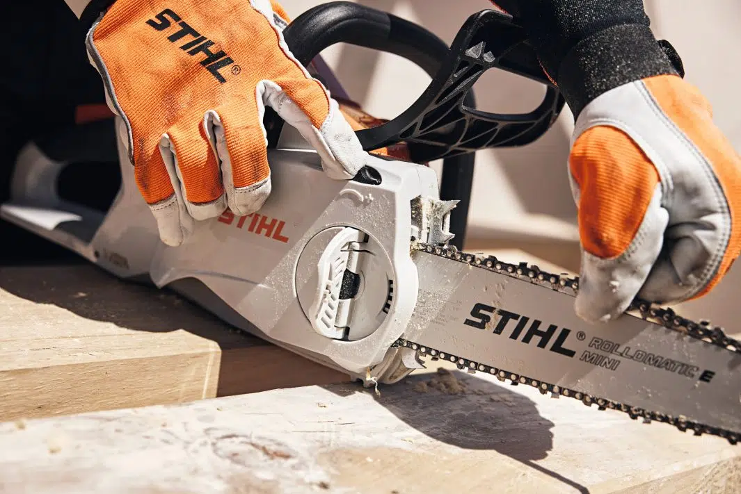 Stihl Akku-Motorsäge MSA 200 C-B 35cm – Bild 3